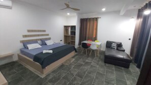 3 bedrooms, WiFi, bed sheets