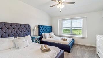 3 bedrooms, iron/ironing board