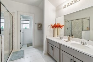 Unclassified image, 5 of 24, button - Del Valle · Pit Stop Retreat | Sleeps 10 (Del Valle East)