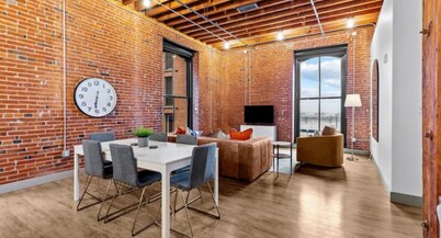 Downtown Riverfront Loft Steps from Arch