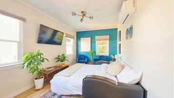 1 bedroom, iron/ironing board, bed sheets