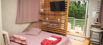 Floating Dream, Houseboat