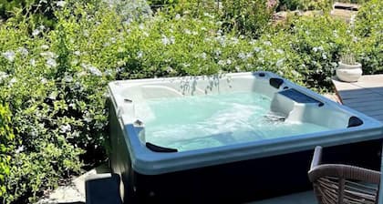 private SUITE with Jacuzzi