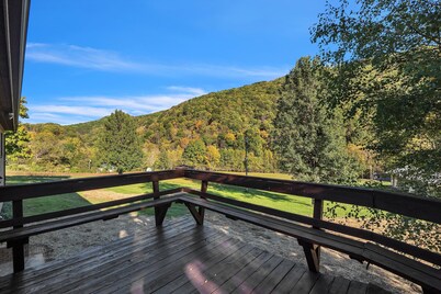 NEW LISTING! Bear Paw Cottage- 12 mins to Seneca Rocks