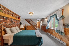 3 chambres, fer et planche à repasser, Wi-Fi, draps fournis