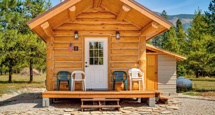 Mtn Views & Fireplace: Cozy Trout Creek Tiny Home