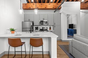 Fridge, microwave, oven, stovetop - Prime Riverfront Loft - Next to Arch, Casino, Convention Center (St. Louis)