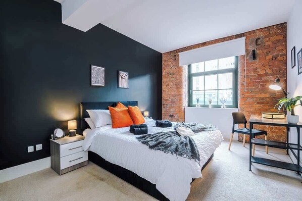 Iron/ironing board, travel crib, WiFi, bed sheets