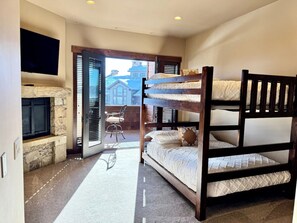 3 habitaciones, cuna de viaje, wifi gratis y ropa de cama