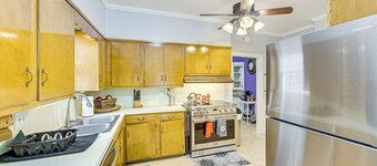 Lumberjack Hideaway Near Campus in Nacogdoches!