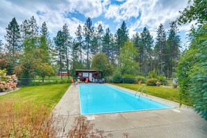 Interior - Twin Lakes Village Condo on 3rd Fairway! (Rathdrum)