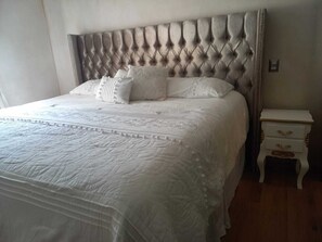 2 soverom, strykejern/-brett, wi-fi (inkludert) og sengetøy