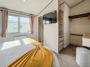 2 bedrooms, free WiFi, bed sheets - 2 bedroom accommodation in Southerness (Southerness)