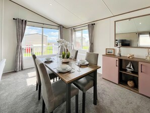 Dining - 2 bedroom accommodation in Southerness (Southerness)