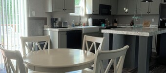 Cozy 3-bedroom home in Nancy just Minutes to Lee’s Ford Marina!