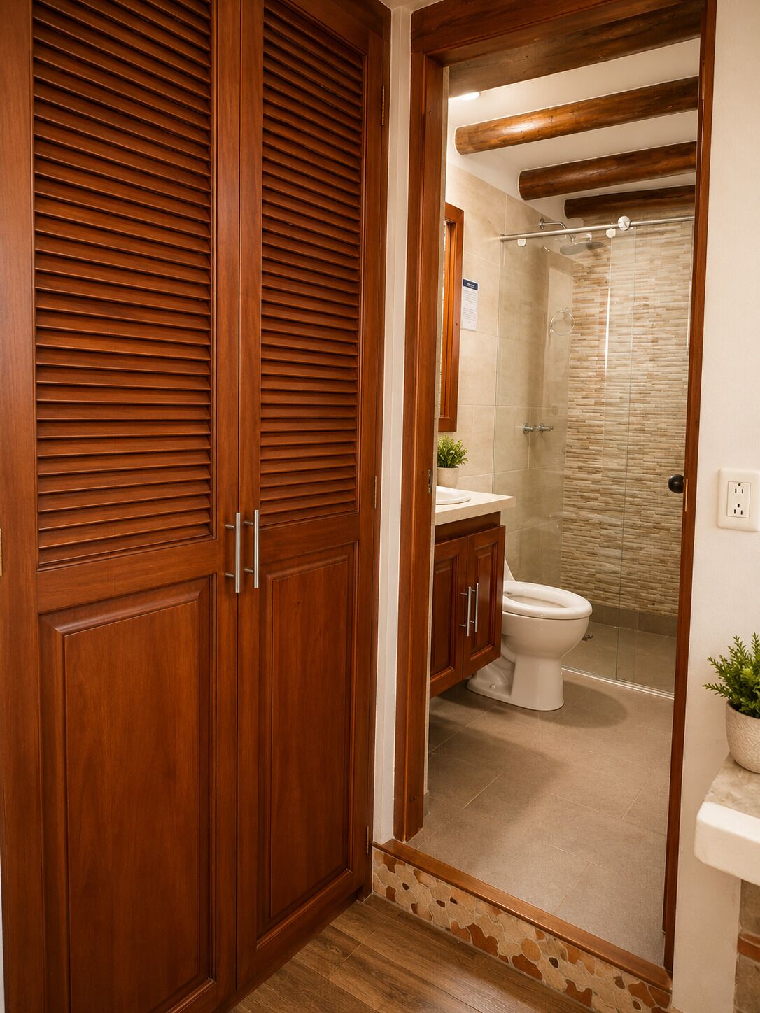Deluxe Suite, Balcony, Mountain View | Bathroom