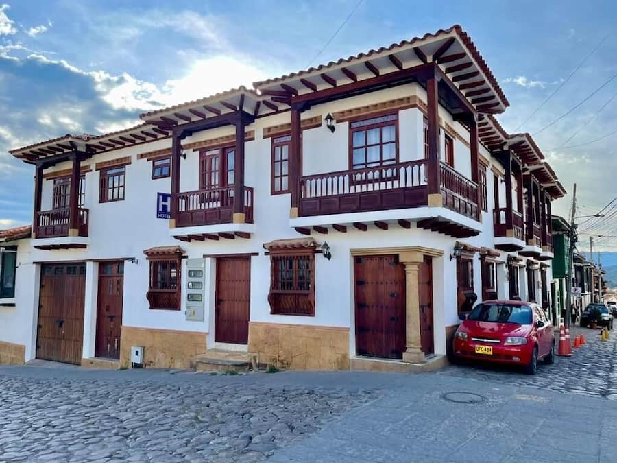 Fachada de la propiedad