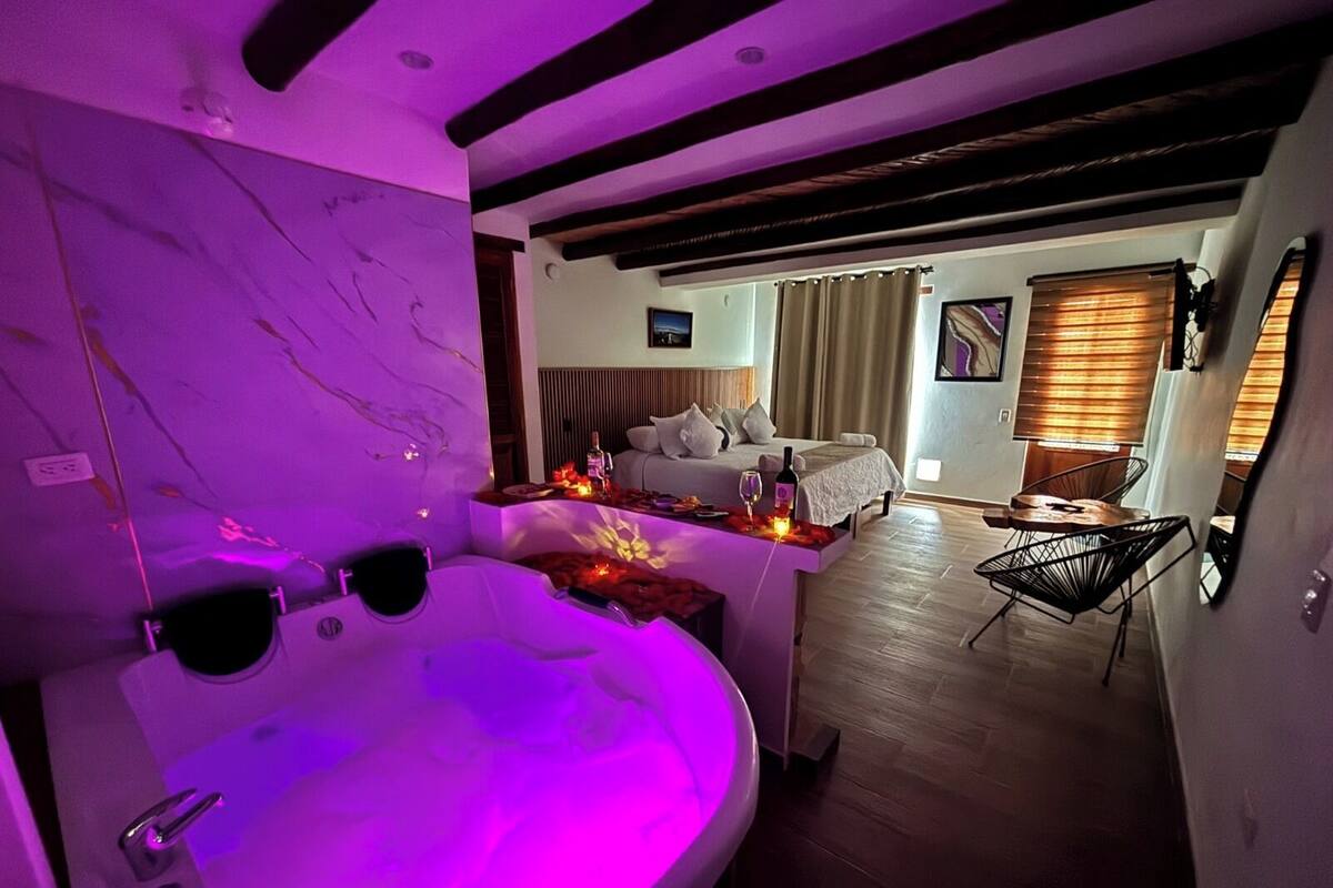 ห้องดีลักซ์สวีท, ระเบียง, วิวภูเขา | เครื่องนอนระดับพรีเมียม, ผ้านวมขนเป็ด, โต๊ะทำงาน