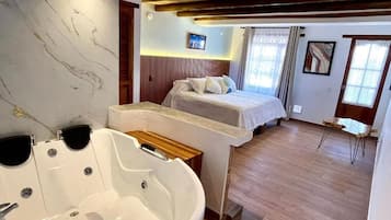 Deluxe Suite, Balcony, Mountain View