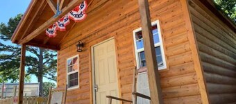 RT 62 Motor Resort Bunkhouse