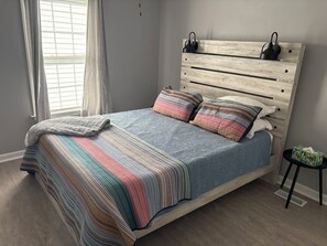 2 dormitorios, tabla de planchar con plancha, wifi y ropa de cama