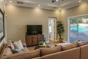 House, Multiple Beds, Pool Access, Ocean View (Destination #35) | Living area