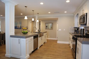 House, Multiple Beds, Pool Access, Ocean View (Destination #35) | Private kitchen