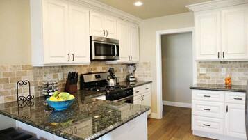 House, Multiple Beds, Pool Access, Ocean View (Destination #30) | Private kitchen | Coffee/tea maker, electric kettle