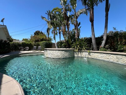 Swanky 5 bedroom 4.5 bath home (3 Master Suites)