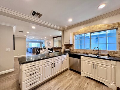 Stunning 8 bedroom 6 bathroom Pool Home