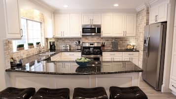 House, Multiple Beds, Pool Access, Ocean View (Destination #32) | Private kitchen | Coffee/tea maker, electric kettle