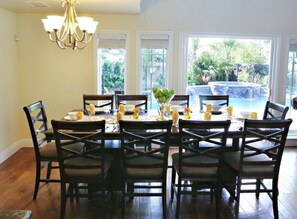 House, Multiple Beds, Pool Access, Ocean View (Destination #09) | Dining