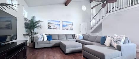 House, Multiple Beds, Pool Access, Pool View (Destination #09) | Living area