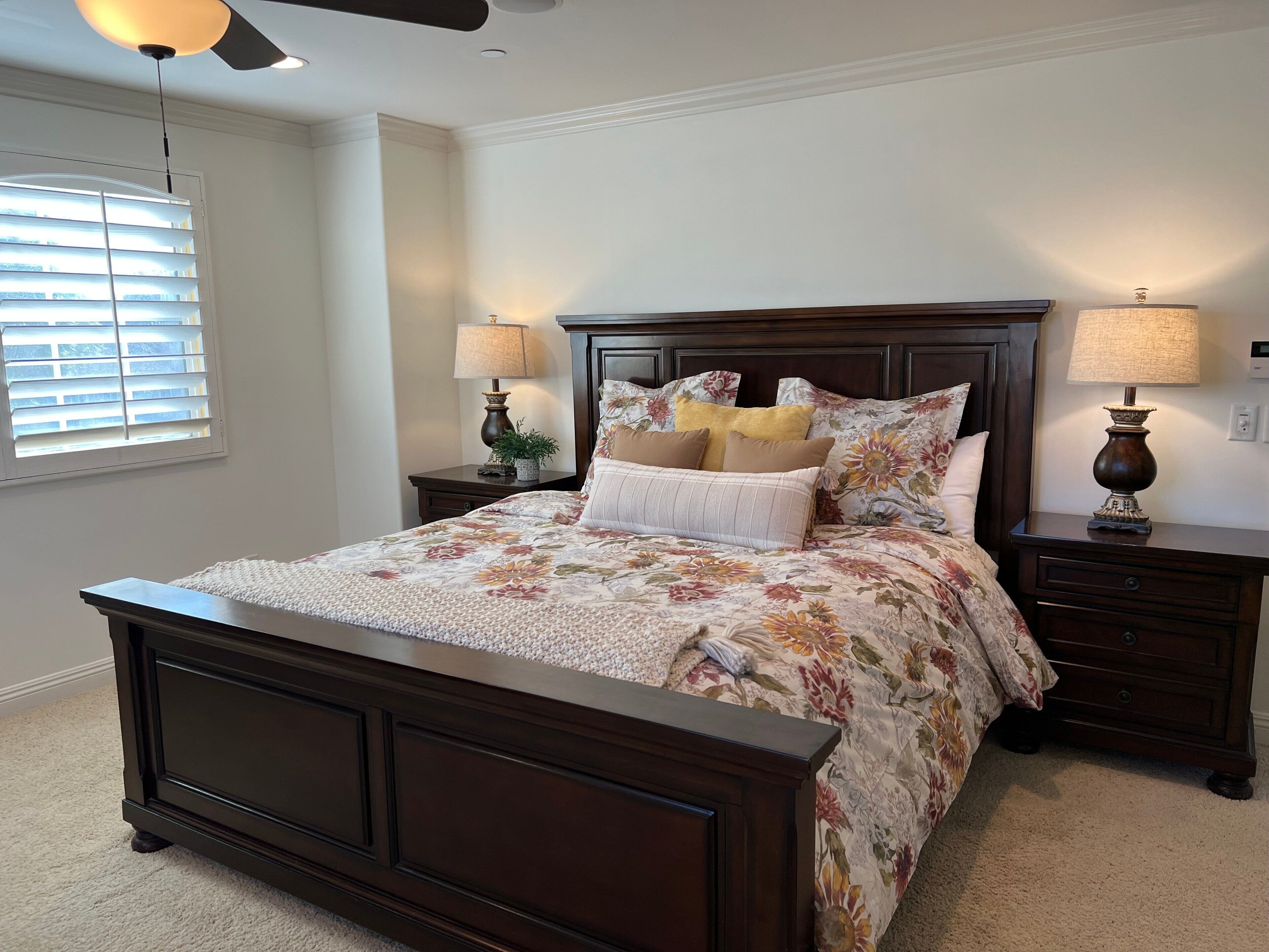 5 bedrooms, individually decorated, individually furnished, bed sheets