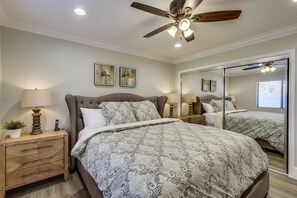 House, Multiple Beds, Patio ( Destination #41) | 6 bedrooms, individually decorated, individually furnished, bed sheets