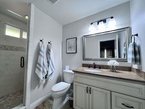 House, Multiple Beds, Pool Access, Ocean View (Destination #07) | Bathroom | Towels, toilet paper - Destination #07 (Anaheim)