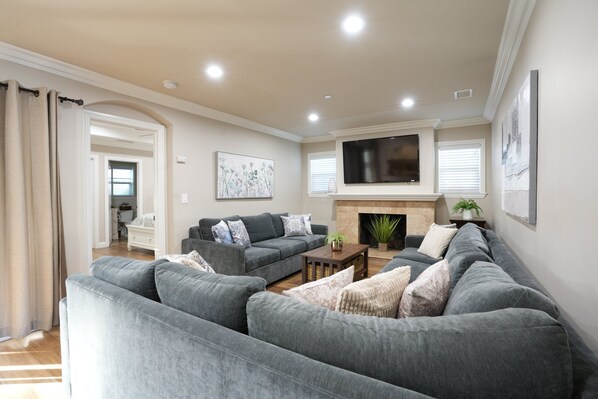 Hus, flere senger, adgang til basseng, havutsikt (Destination #26) | Oppholdsområde