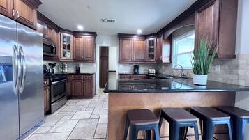 House, Multiple Beds, Pool Access, Ocean View (Destination #02) | Private kitchen | Coffee/tea maker, electric kettle