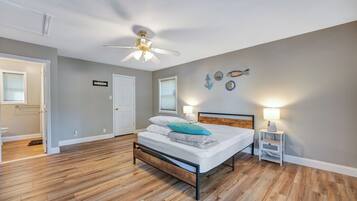 4 bedrooms, WiFi, bed sheets