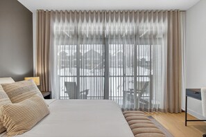 Superior Condo, Mountain View