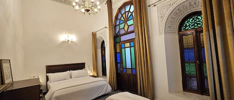 Familie driepersoonskamer | Gratis wifi, beddengoed