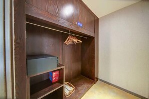 Unclassified image, 5 of 40, button - LiSheng Yijia Hotel (Chengdu)