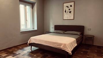 1 camera, Wi-Fi, lenzuola