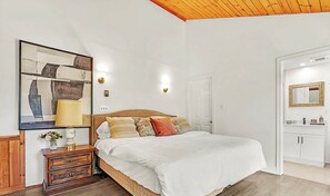 4 quartos, ferros/tábuas de passar roupa, Wi-Fi, roupa de cama