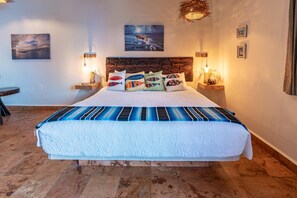6 bedrooms, free WiFi, bed sheets