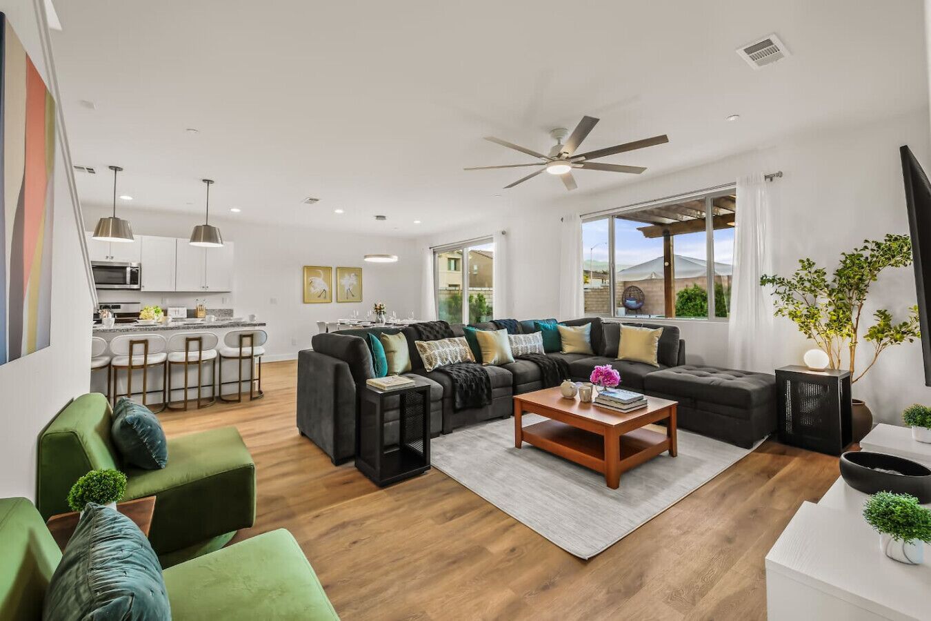 Smart TV, videojuegos y futbolito 