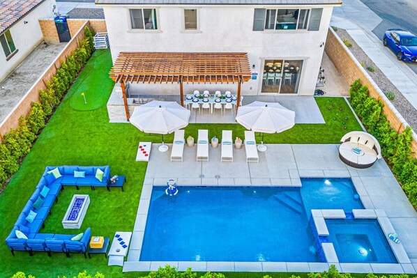 Et oppvarmet basseng