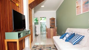 Nhà Premium, hiên, quang cảnh bãi biển | Khu phòng khách