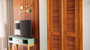 Nhà Premium, hiên, quang cảnh bãi biển | TV