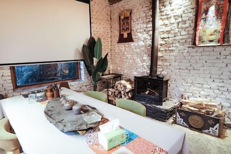 Exterior. Garze Tagong Grassland Hotel